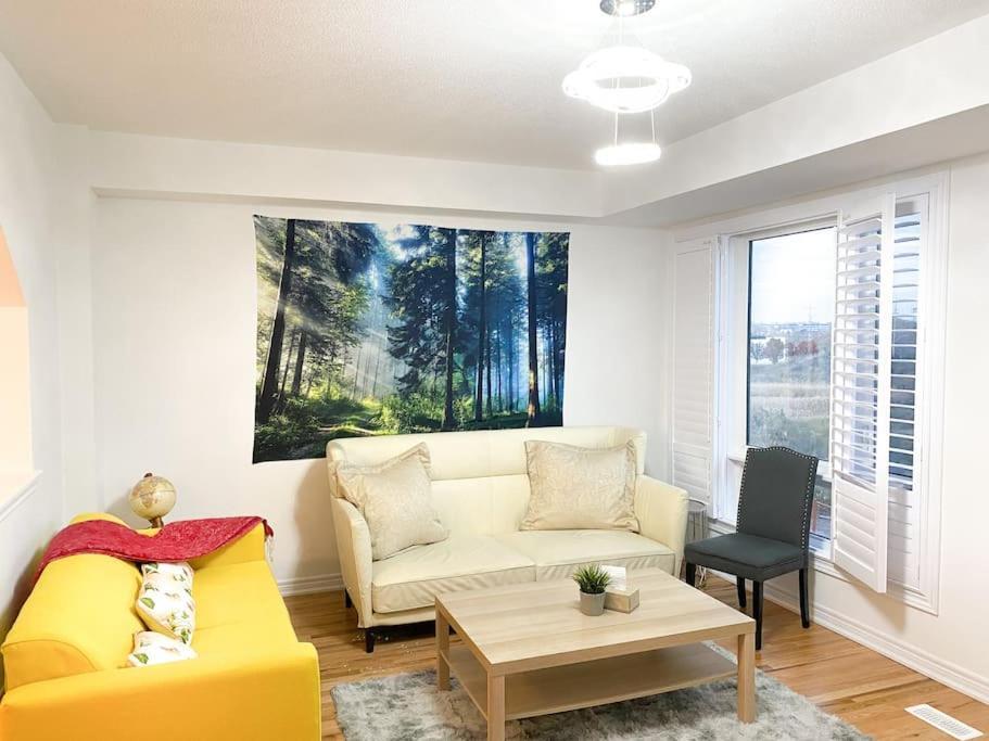 Elegant Rooms In Shared Townhouse Next To Beach Whitby Exterior foto