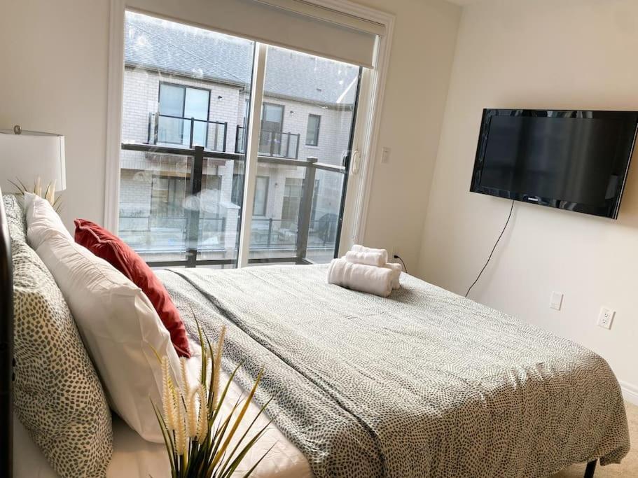 Elegant Rooms In Shared Townhouse Next To Beach Whitby Exterior foto