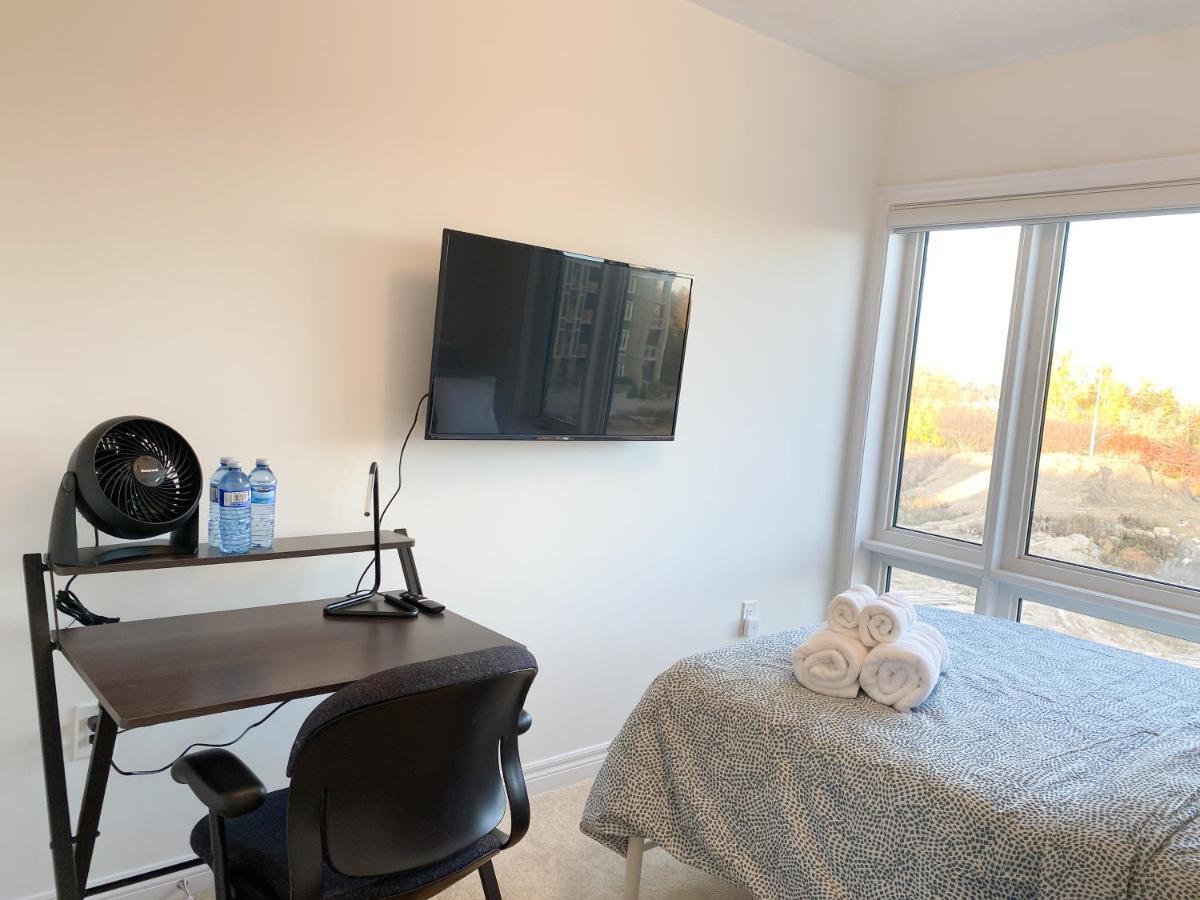 Elegant Rooms In Shared Townhouse Next To Beach Whitby Exterior foto